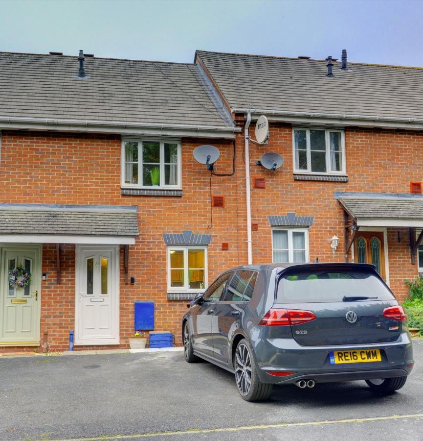 Modern 2 Bed House Sleeps 6 Southam Town Centre - Inspire Homes Ltd Dış mekan fotoğraf