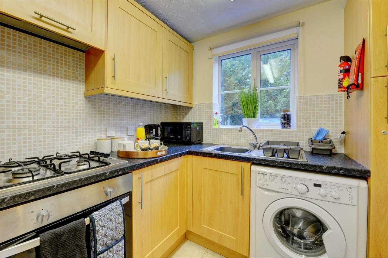 Modern 2 Bed House Sleeps 6 Southam Town Centre - Inspire Homes Ltd Dış mekan fotoğraf